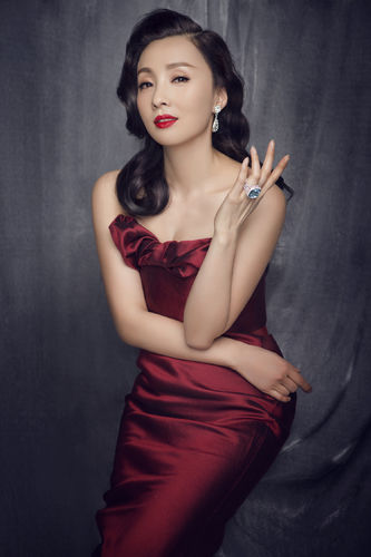 邀請?zhí)蘸缱龃孕枰嗌俅再M(fèi)？怎樣聯(lián)系到陶虹做代言？